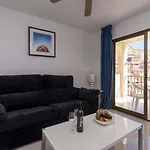 Castle Harbour 8 *