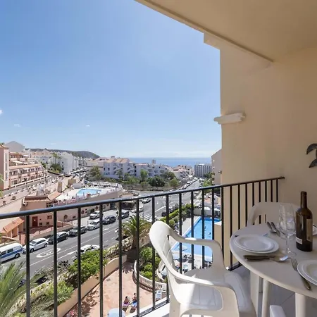 Апартаменты Castle Harbour 8 *