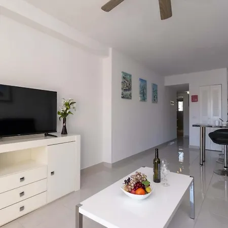 Castle Harbour 8 Apartamento *